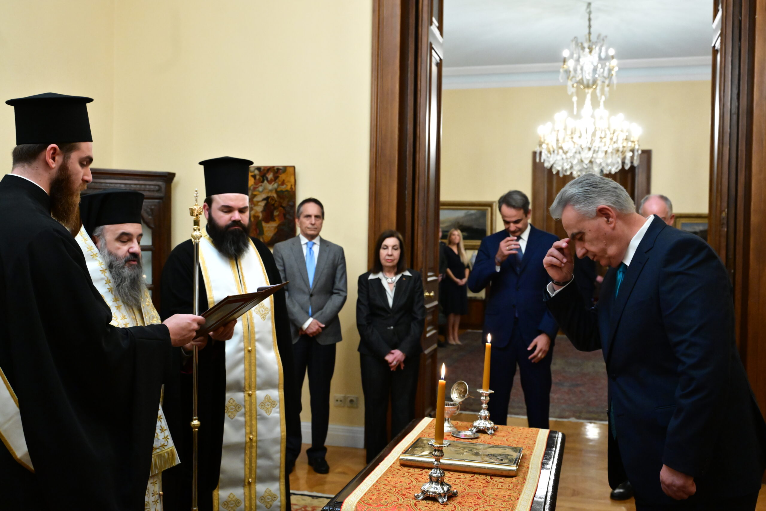 Oρκωμοσία του νέου Υφυπουργού Αγροτικής Ανάπτυξης και Τροφίμων Αθανάσιου Καββαδά, ενώπιον του Προέδρου της Δημοκρατίας Κωνσταντίνου Τασούλα και παρουσία του Πρωθυπουργού Κυριάκου Μητσοτάκη, στο Προεδρικό Μέγαρο, Τρίτη 21 Απριλίου 2026.  (ΤΑΤΙΑΝΑ ΜΠΟΛΑΡΗ