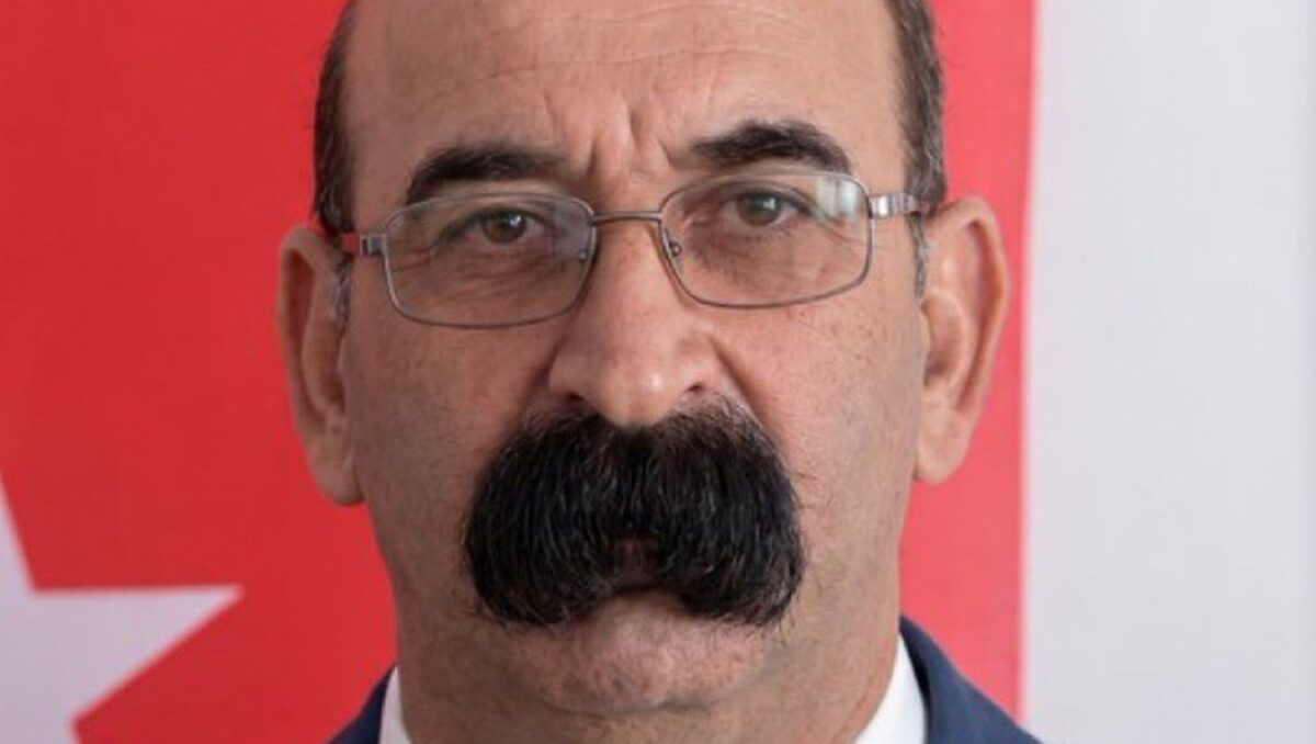 Viral ο Τούρκος πολιτικός με το παλιομοδίτικο μουστάκι