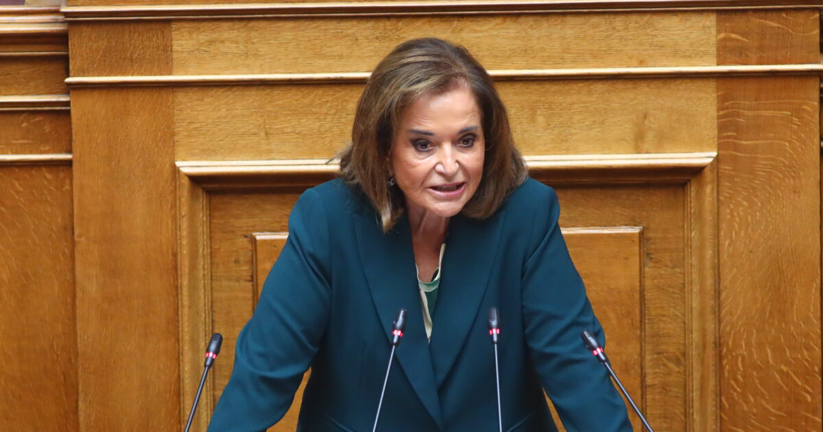 Ντόρα Μπακογιάννη: «Ο Μακάριος Λαζαρίδης θα έπρεπε να έχει διευκολύνει τον πρωθυπουργό και το κόμμα»
