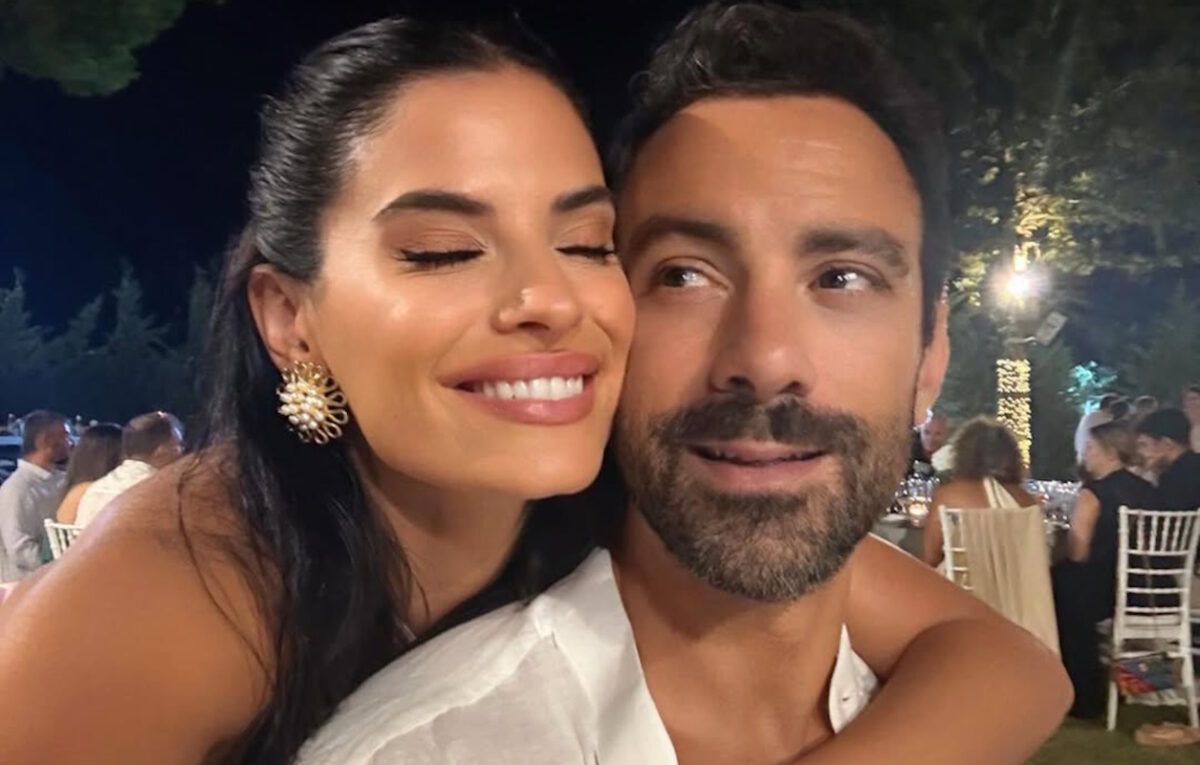 Χριστίνα Μπόμπα: Οι ευχές στον Σάκη Τανιμανίδη για τα γενέθλιά του και η τούρτα που έφτιαξε με τις κόρες τους