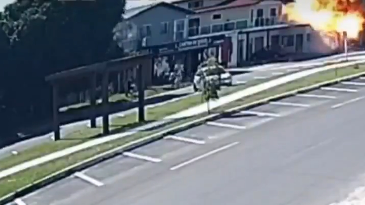 Συντριβή ιδιωτικού αεροσκάφους σε εστιατόριο στη Βραζιλία