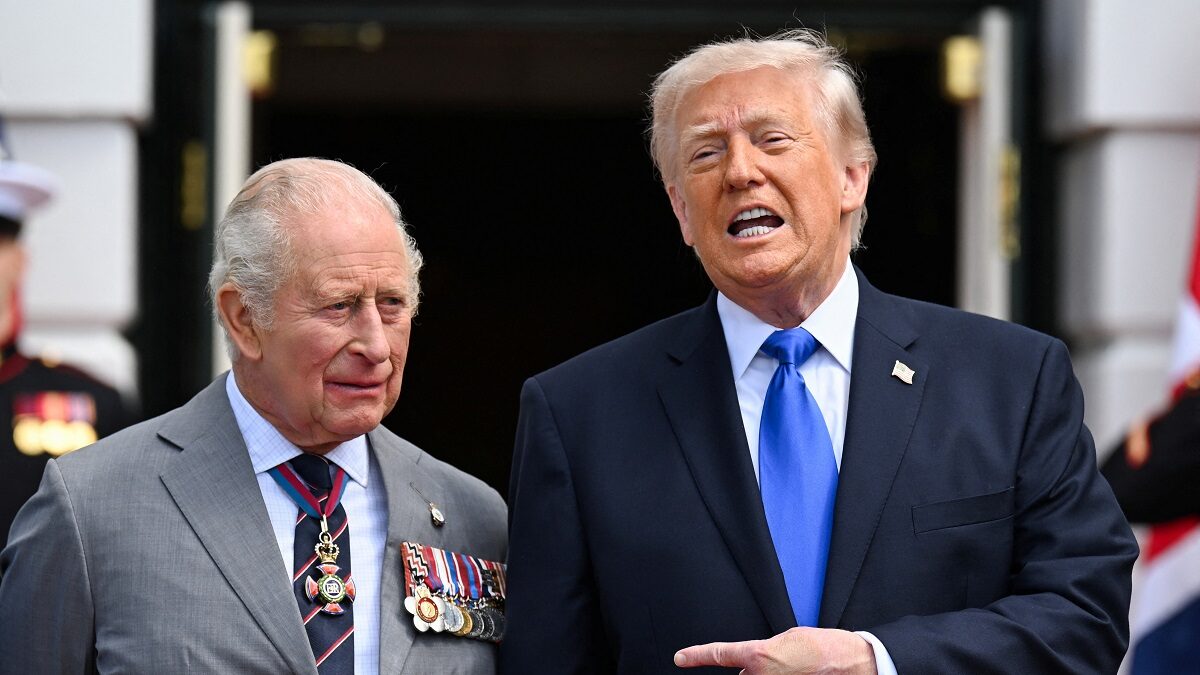 Βασιλιάς Κάρολος και Ντόναλντ Τραμπ