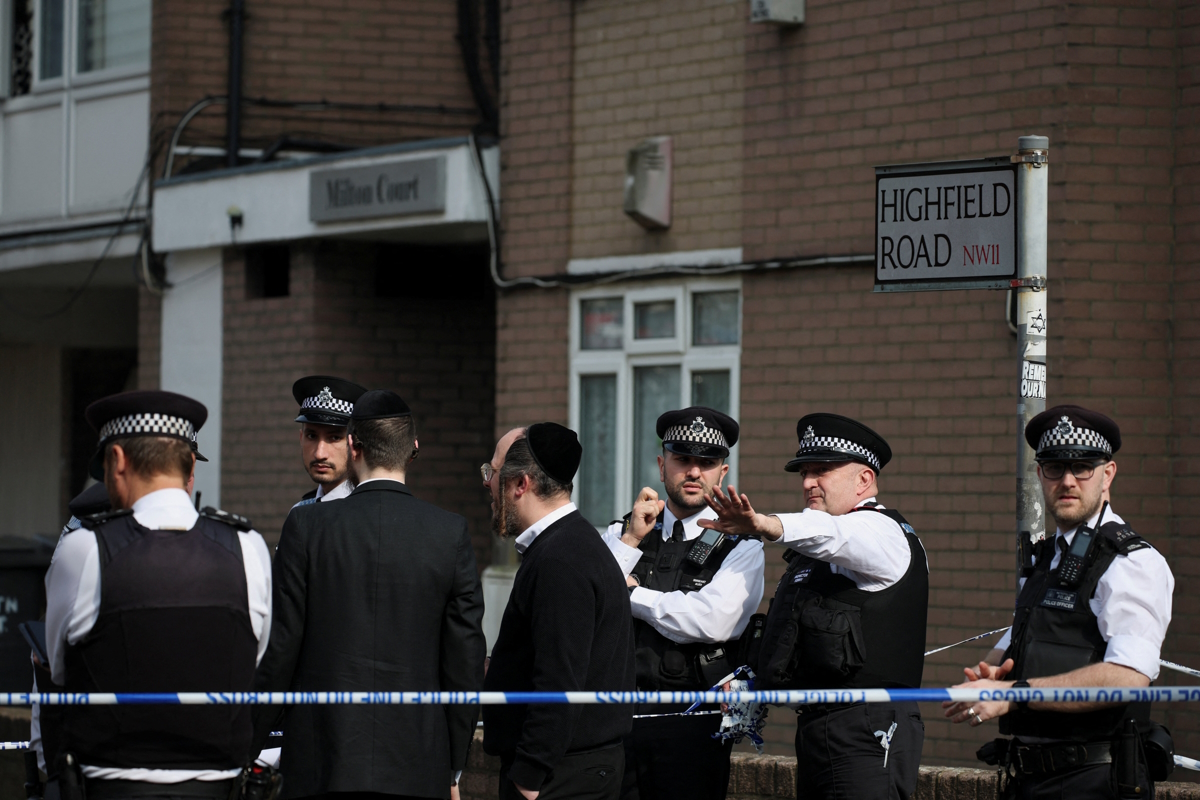 Λονδίνο: Νέα επίθεση σε συναγωγή, «κλιμακώνεται η αντισημιτική βία» λέει ο αρχιραβίνος