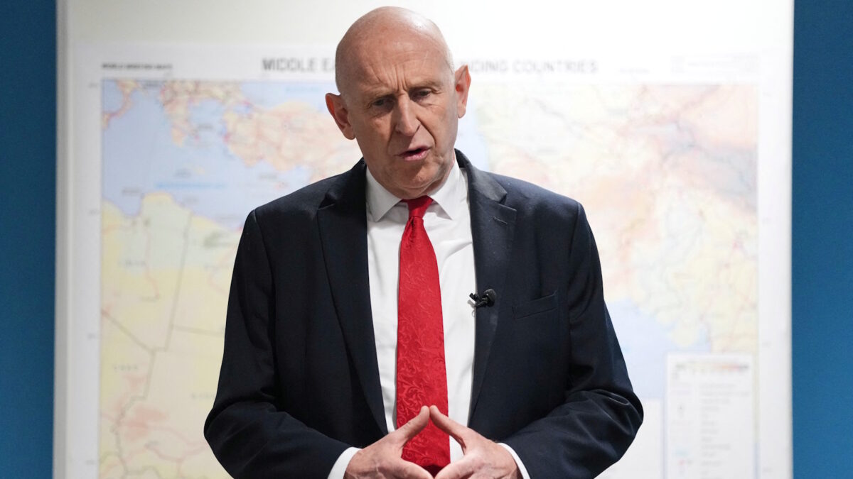 Ο Βρετανός υπουργός Άμυνας Τζον Χίλι