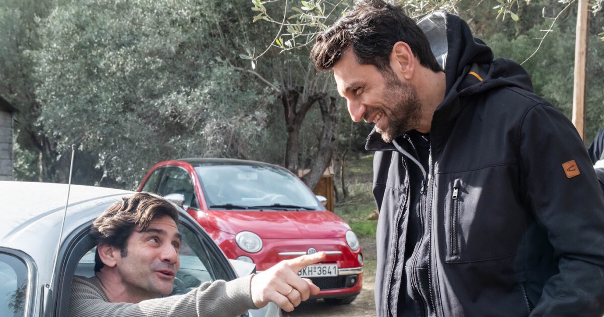 Κάμπινγκ: Στα backstage της επίσημης φωτογράφισης της νέας σειράς του Mega