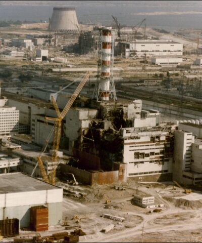 O πυρηνικός σταθμός του Τσερνομπίλ τρεις ημέρες μετά την έκρηξη στις 29 Απριλίου 1986