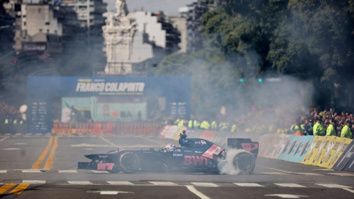 Ο Φράνκο Κολαπίντο ξετρέλανε 600.000 Αργεντινούς με σόου στο Μπουένος Αιρες