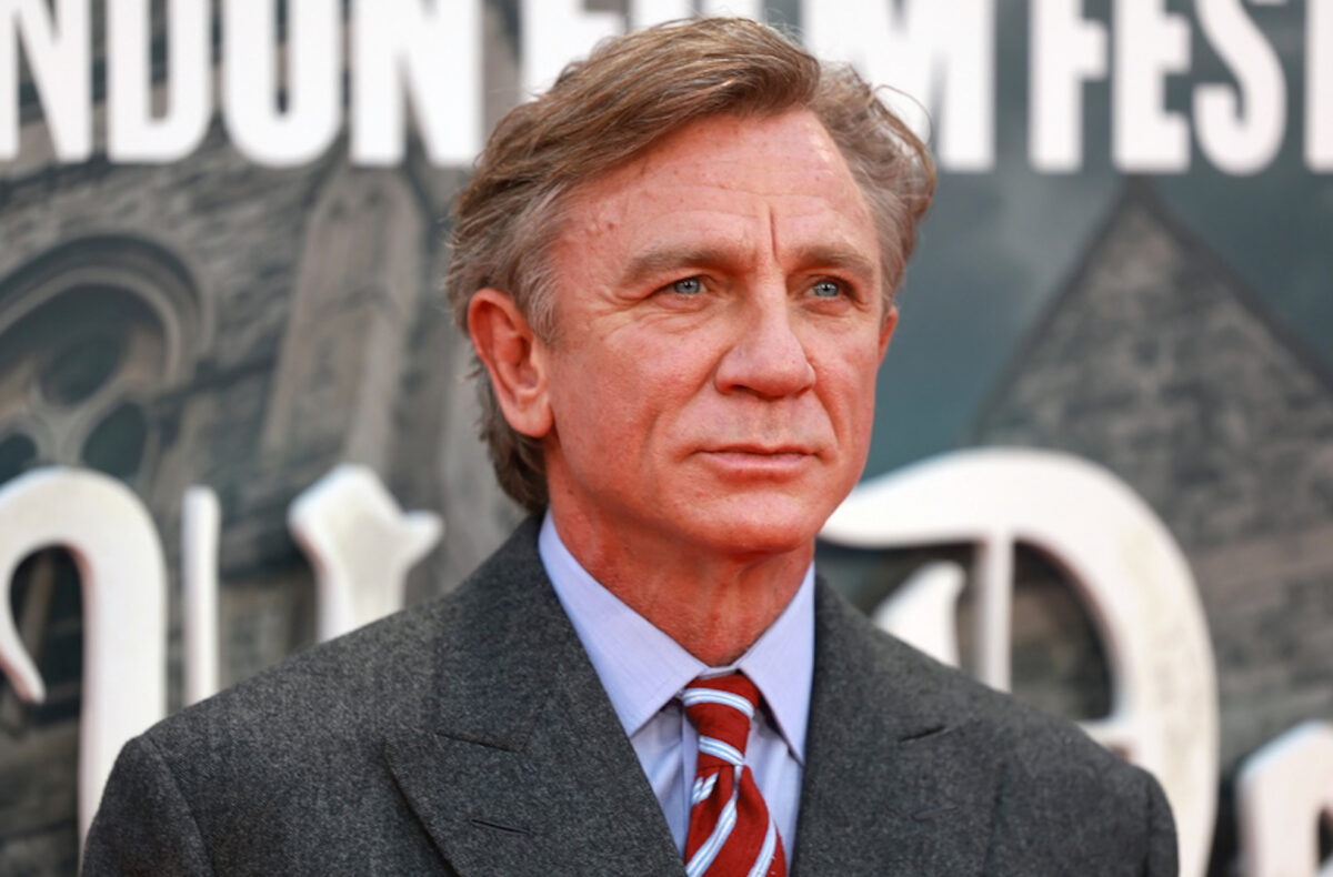 Ο Ντάνιελ Κρεγκ στην Ελλάδα: «Δεν έχω ιδέα ποιος είσαι» είπε σε ρεπόρτερ που τον πλησίασε στο αεροδρόμιο