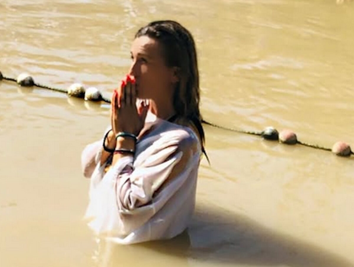 Η Πηγή Δεβετζή για τη βάφτισή της στον Ιορδάνη ποταμό: Ήταν αξέχαστη εμπειρία που θέλω να ξαναζήσω