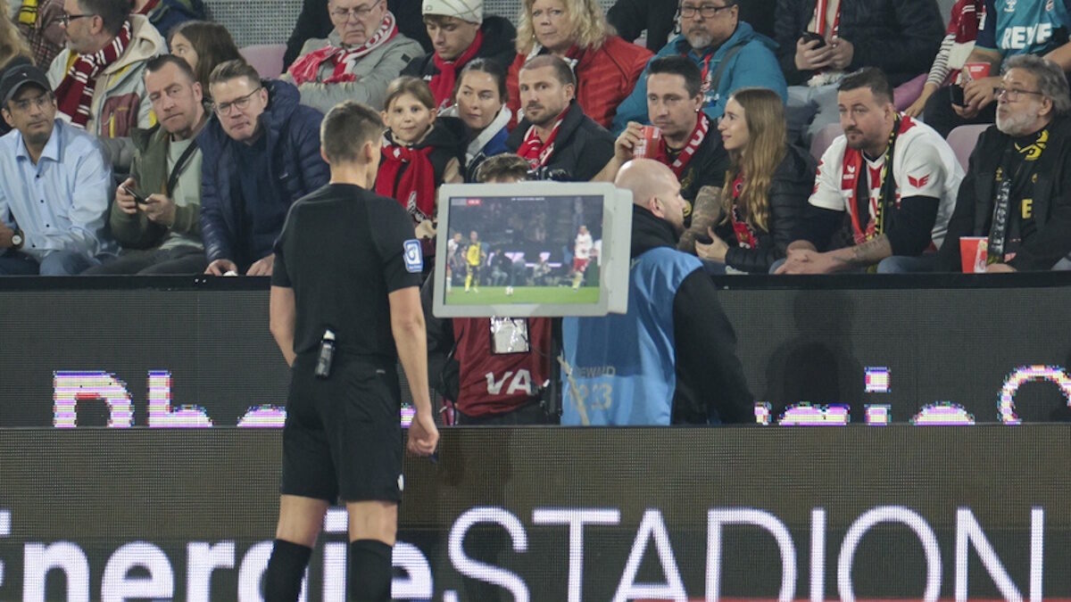 Εν ψυχρώ δολοφονία διαιτητή  κατά τη διάρκεια ερασιτεχνικού αγώνα ποδοσφαίρου