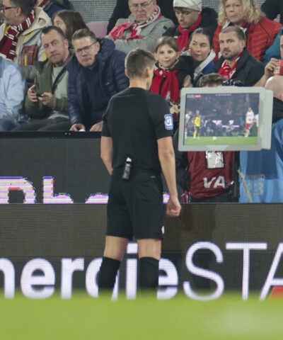 Διαιτητής στο VAR