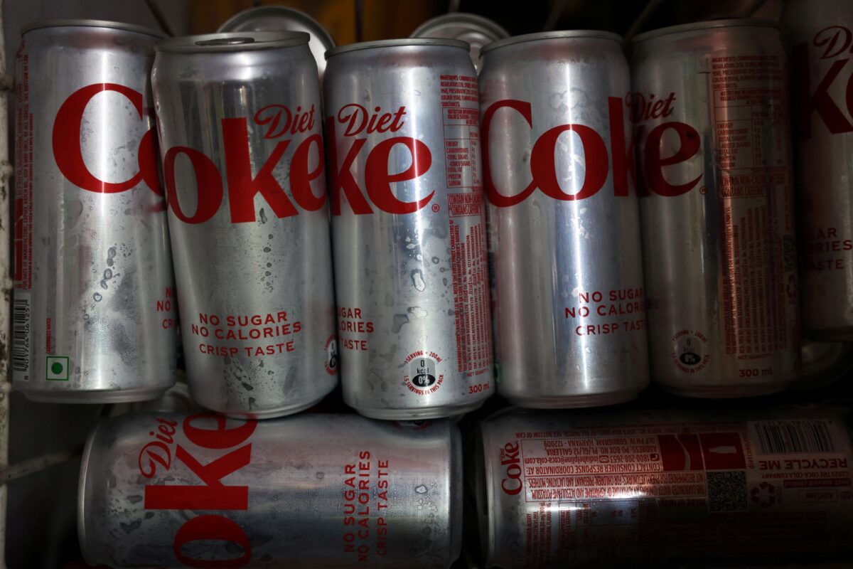 Η Diet Coke «θύμα» του πολέμου στο Ιράν - «Μάχη» για ένα κουτάκι στην Ινδία