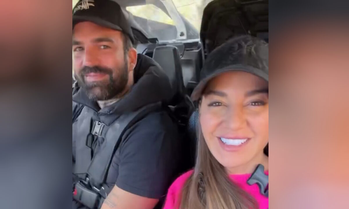 Ο Δημήτρης Αλεξάνδρου ανέβασε βίντεο την Ρία Ελληνίδου να κοιμάται στο αυτοκίνητο