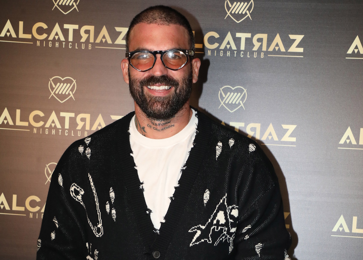 Δημήτρης Αλεξάνδρου - Ρία Ελληνίδου: Το κατοικίδιο φίδι του επιχειρηματία τυλίχτηκε γύρω από την τραγουδίστρια - Δείτε βίντεο