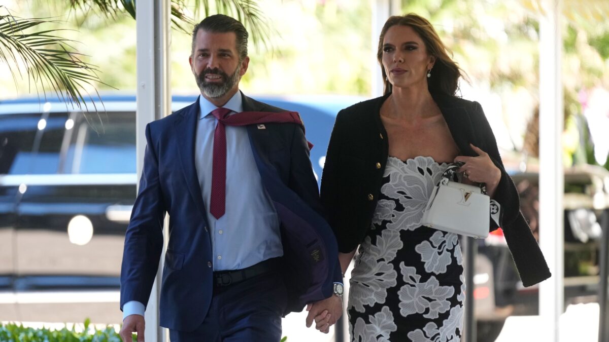 Ο Ντόναλντ Τραμπ Τζούνιορ και η Μπετίνα Άντερσον