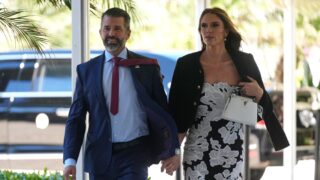 Ο Ντόναλντ Τραμπ Τζούνιορ και η Μπετίνα Άντερσον