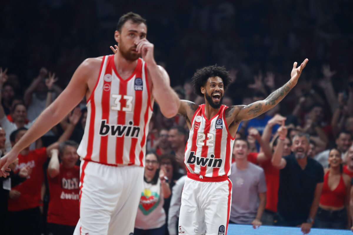 Ο Ντόρσεϊ και ο Μιλουτίνοφ