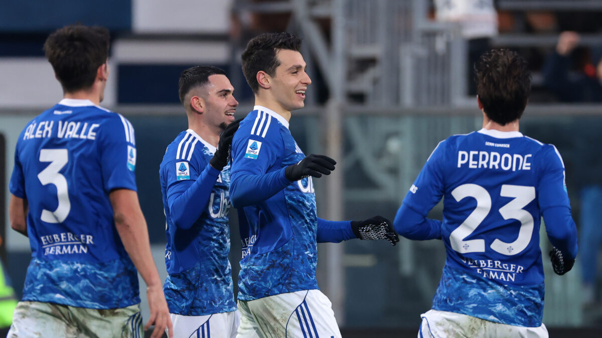 Ο Τάσος Δουβίκας με τους συμπαίκτες του στην Κόμο