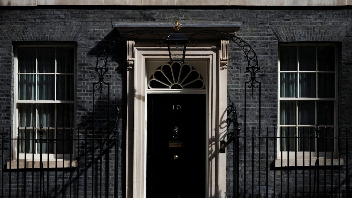 Η Ντάουνινγκ Στριτ