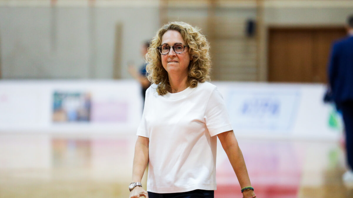 Η Φρόσω Δρακάκη