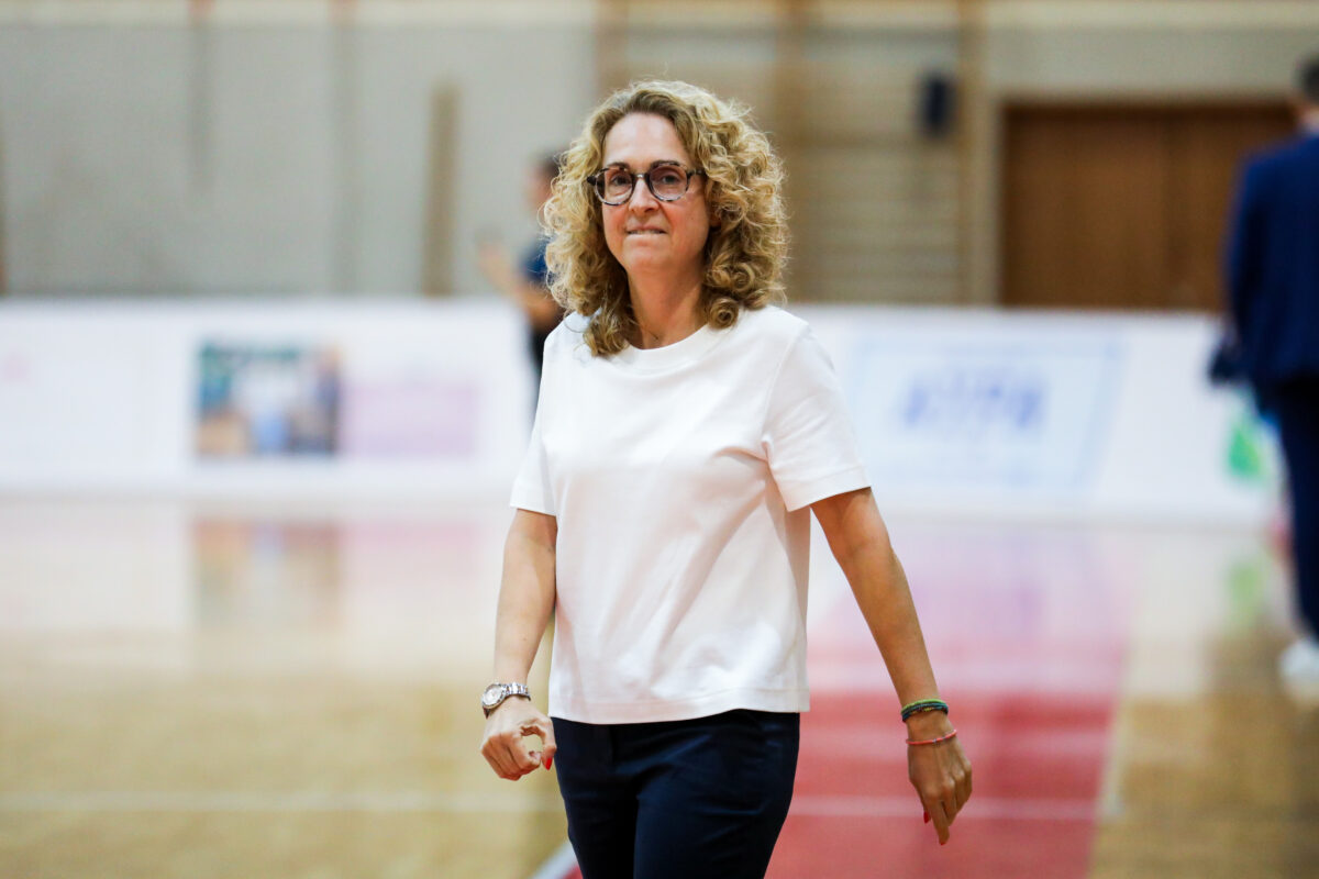 Η Φρόσω Δρακάκη