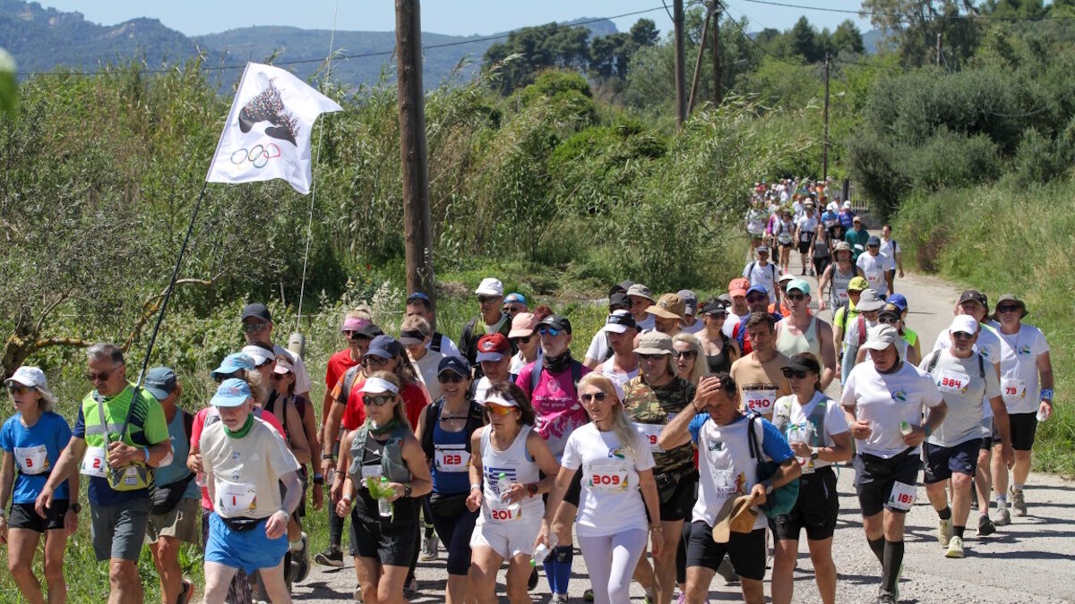 Δρομείς από 16 χώρες συμμετείχαν στον Δρόμο της Εκεχειρίας 50 χλμ.