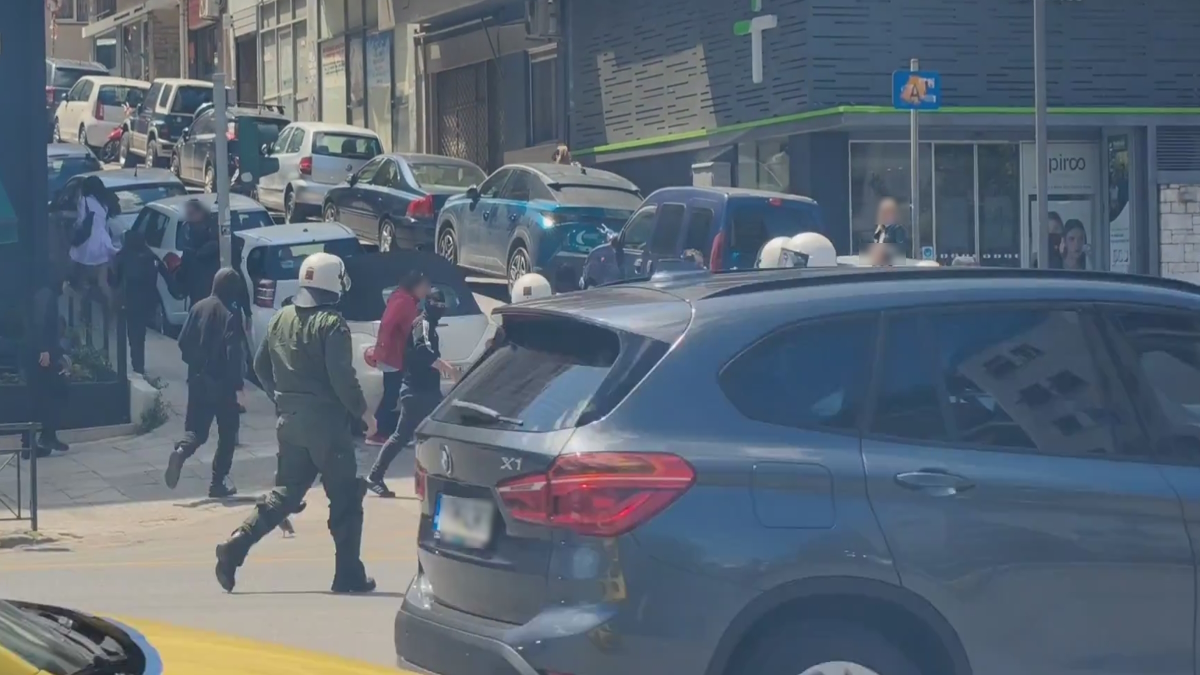 EΔΕ για τα επεισόδια έξω από το εφετείο μετά την απόφαση για τον Νίκο Ρωμανό