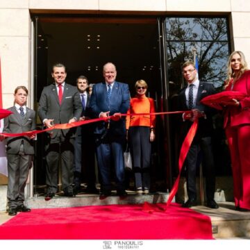 Ο πρίγκιπας Αλβέρτος του Μονακό στα εγκαίνια του Επίτιμου Προξενείου του Πριγκιπάτου στην Κηφισιά