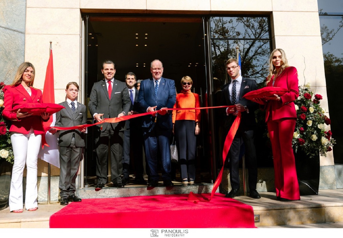 Ο πρίγκιπας Αλβέρτος του Μονακό στα εγκαίνια του Επίτιμου Προξενείου του Πριγκιπάτου στην Κηφισιά