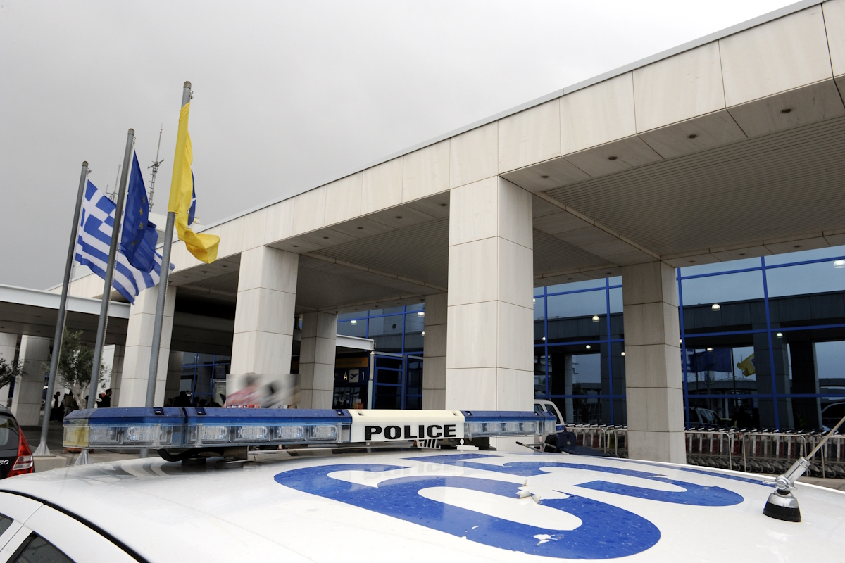 Περιπολικό της ελληνικής αστυνομίας στο αεροδρόμιο «Ελευθέριος Βενιζέλος»