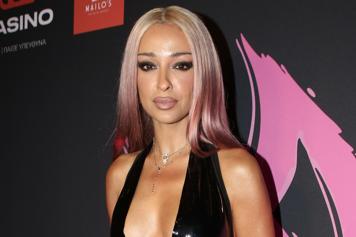 Η Ελένη Φουρέιρα έφτιαξε πασχαλινά κουλουράκια για τον γιο της Ερμή