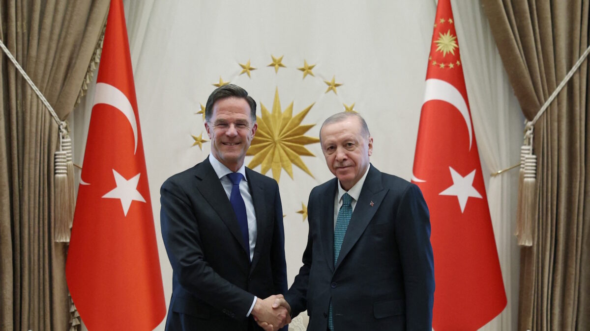 Ο Μαρκ Ρούτε με τον Ρετζέπ Ταγίπ Ερντογάν