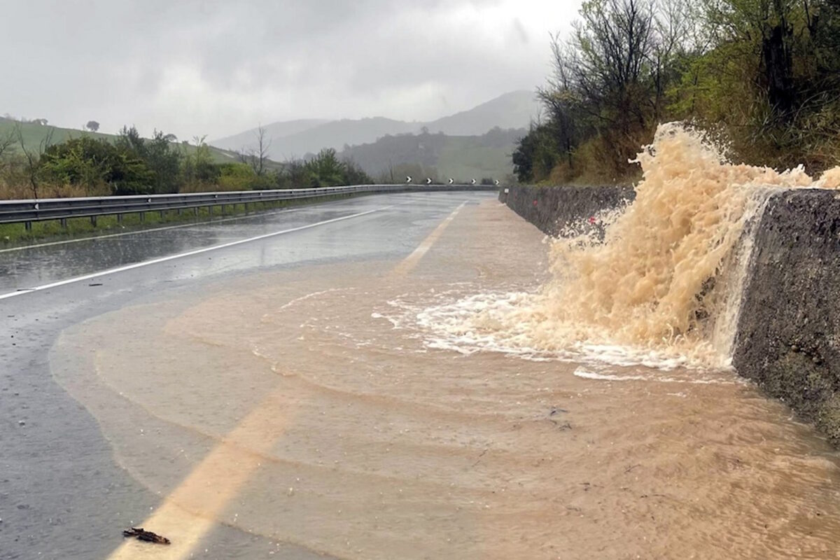 Πλημμύρες στο Τρέμολι της Ιταλίας