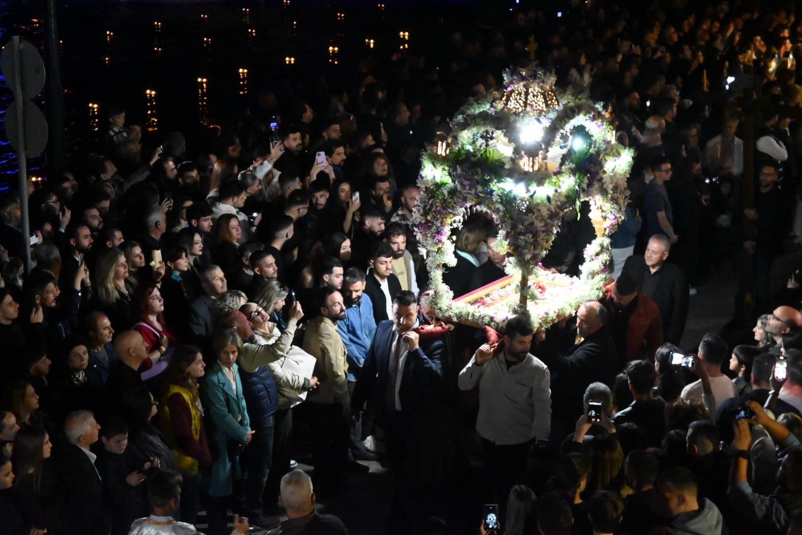 Η περιφορά του Επιταφίου στη Ναύπακτο