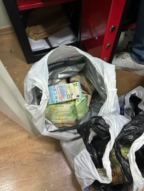 Η Europol εξάρθρωσε διεθνές κύκλωμα επενδυτικής απάτης με έδρα τα Τίρανα