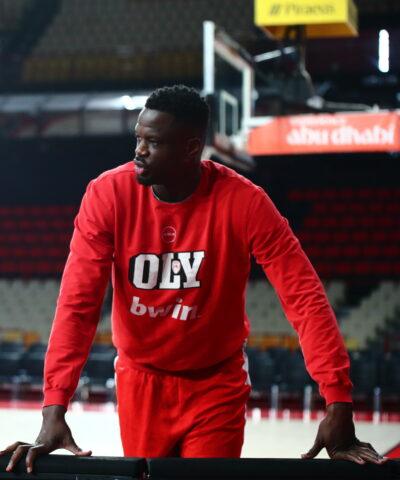 Ο Μουστάφα Φαλ