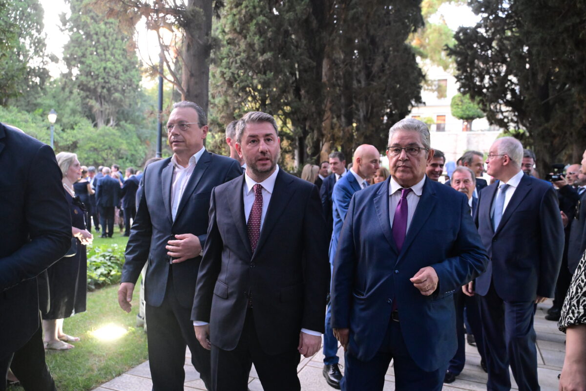 Φάμελλος, Ανδρουλάκης και Κουτσούμπας