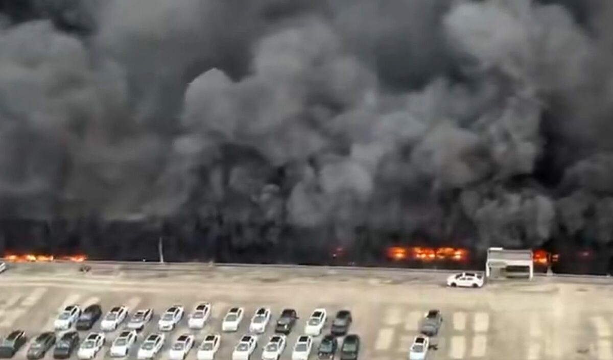 Μεγάλη φωτιά σε εργοστάσιο ηλεκτρικών αυτοκινήτων της BYD στην Κίνα