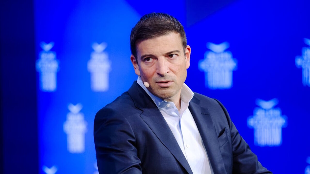 O Managing Partner της CVC Άλεξ Φωτακίδης