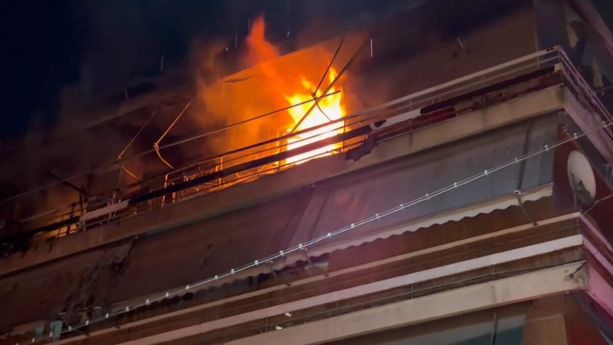 Φωτιά σε διαμέρισμα στον Κολωνό