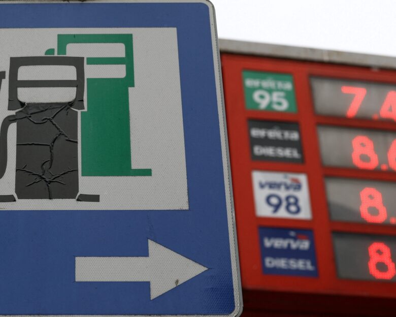 Τιμές καυσίμων σε βενζινάδικο στην Πολωνία