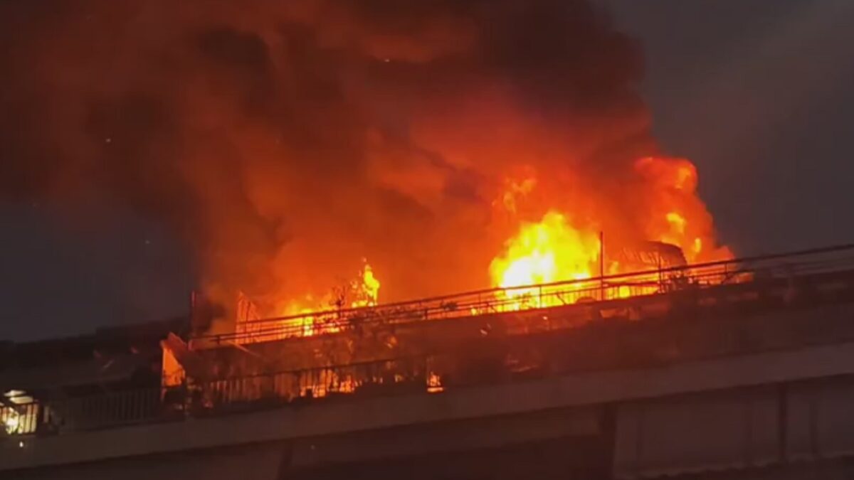 Φωτιά στη Νέα Σμύρνη