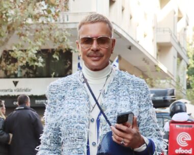 Ο Λάκης Γαβαλάς