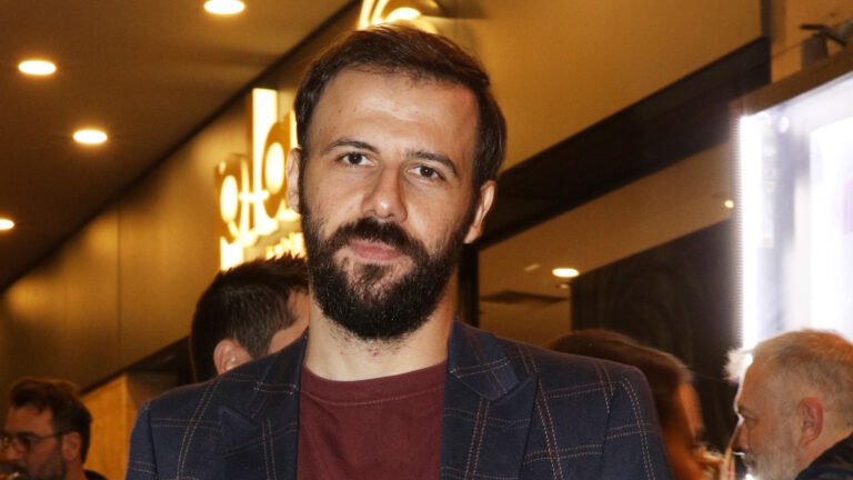 Νίκος Γκέλια