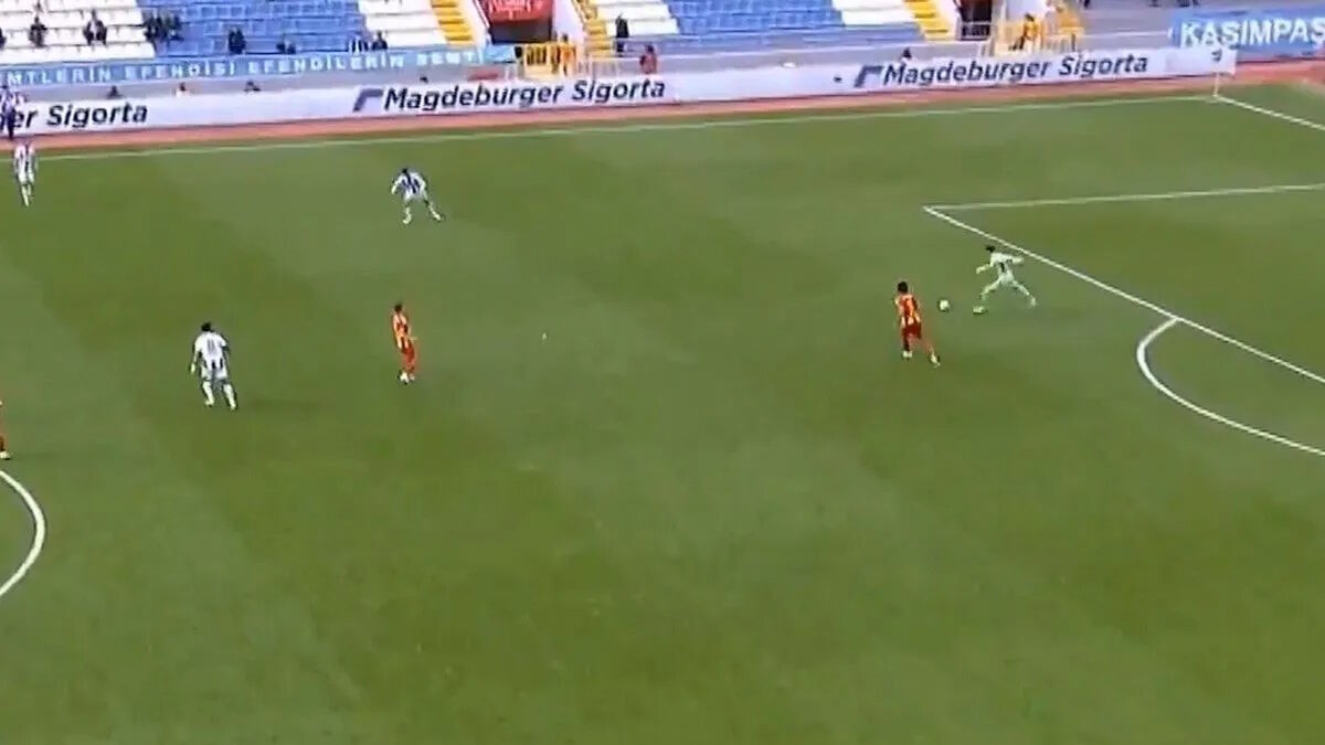 Ο τερματοφύλακας Ανδρέας Γιαννιώτης πέτυχε το γκολ της χρονιάς με εκτέλεση από τη δική του περιοχή