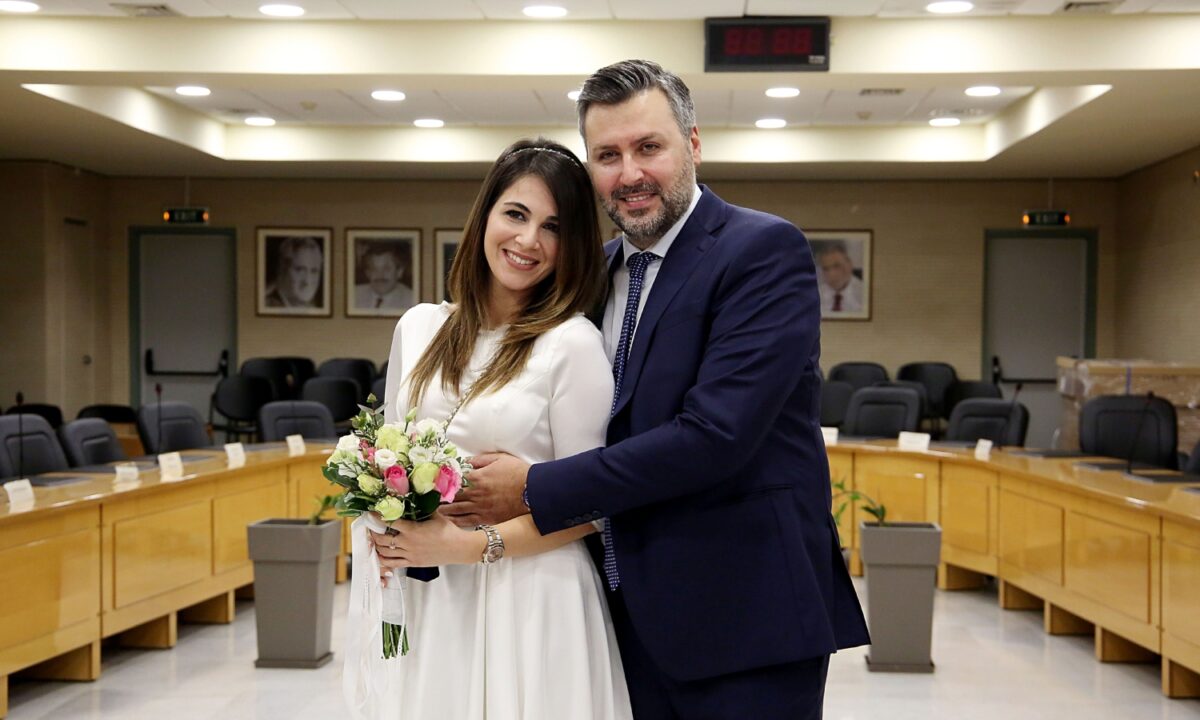 Γιάννης Καλλιάνος για την αποβολή της συζύγου του: «Σταμάτησε ξαφνικά η καρδούλα του, μάθαμε πως ήταν αγοράκι»