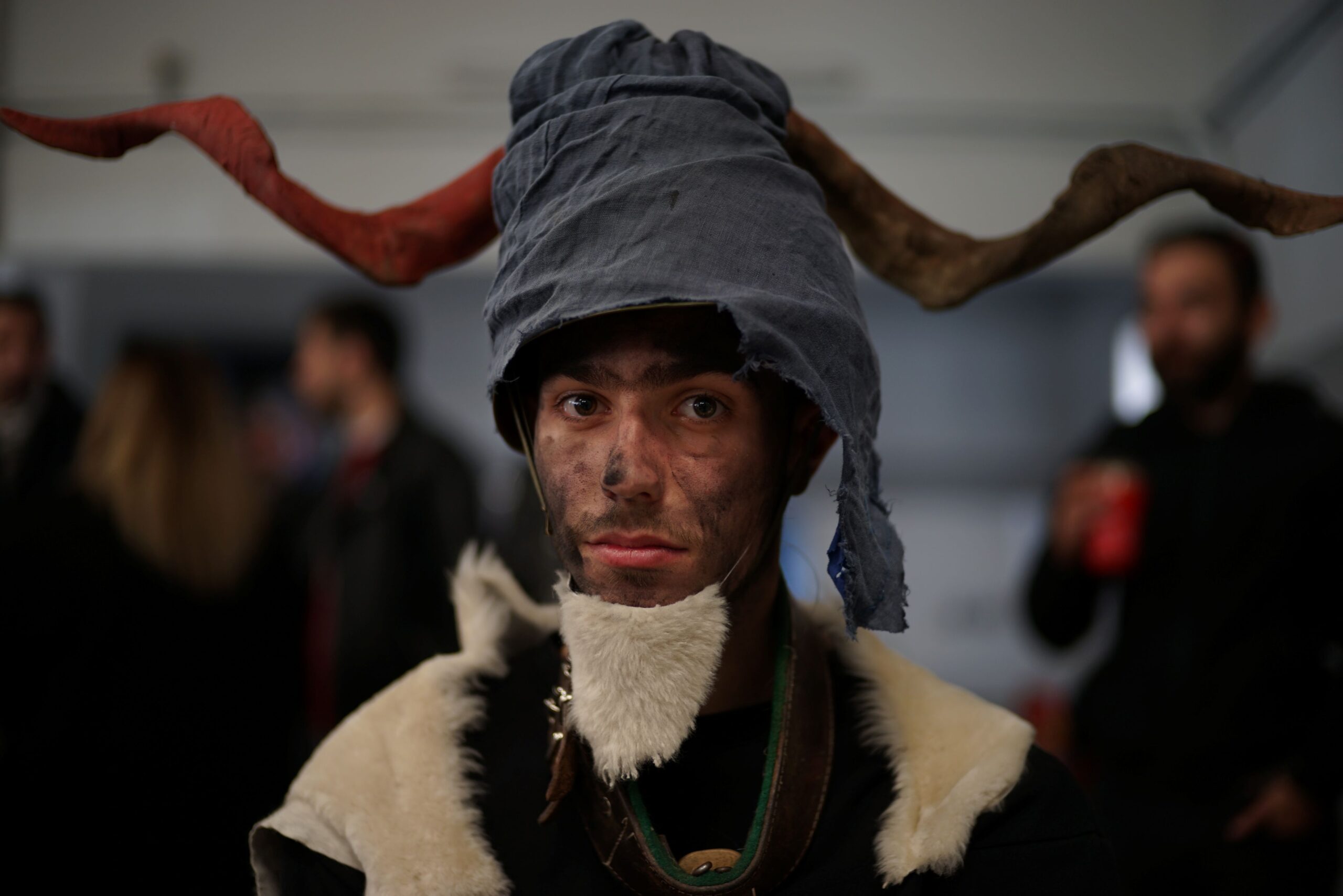 giati einai mavra ta vouna