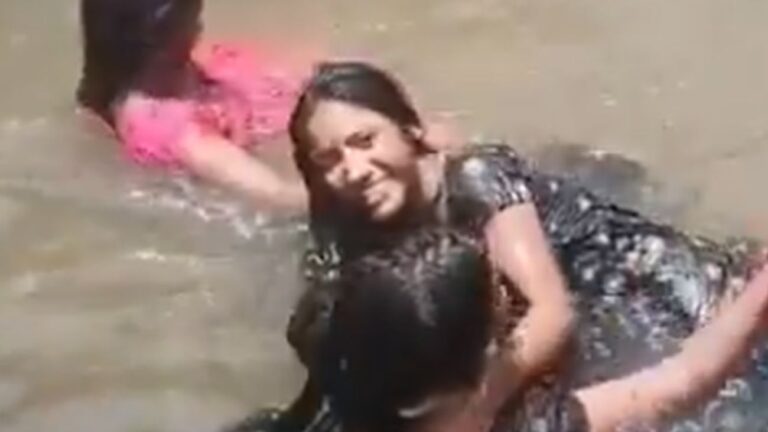 Ινδία: Τρεις έφηβες πνίγηκαν για μία selfie σε καταρράκτη