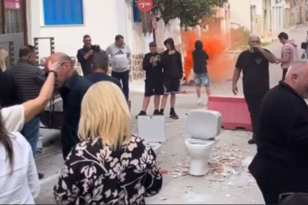 «Ηλία ρίχτο» στην Εύβοια: Έσπασαν πιάτα και τουαλέτες με ηλεκτρικό τρυπάνι σε απίστευτο γλέντι