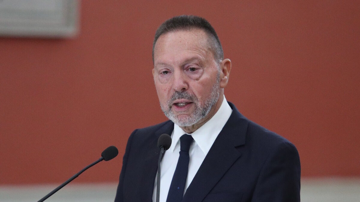 Τελετή επίδοσης τιμητικού τόμου στον Διοικητή της Τράπεζας της Ελλάδας και Ομότιμο Καθηγητή του Τμήματος Οικονομικών Επιστημών της Σχολής Οικονομικών και Πολιτικών Επιστημών του Πανεπιστημίου Αθηνών Ιωάννη Στουρνάρα, με τίτλο "Μελέτες προς τιμήν του καθηγητή Γιάννη Στουρνάρα", παρουσία του προέδρου της Δημοκρατίας Κώστα Τασούλα, στο Πανεπιστήμιο Αθηνών, Τρίτη 21 Οκτωβρίου 2025. (ΣΩΤΗΡΗΣ ΔΗΜΗΤΡΟΠΟΥΛΟΣ/EUROKINISSI)